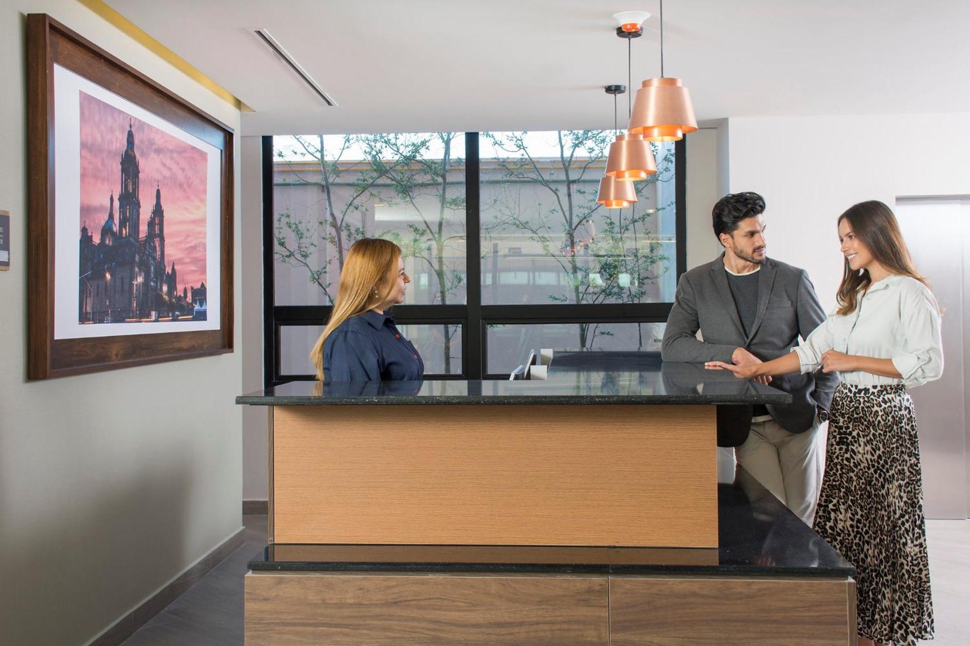Staybridge Suites - Guadalajara Novena By Ihg Ngoại thất bức ảnh