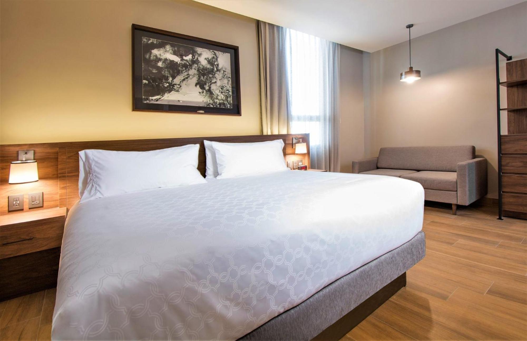 Staybridge Suites - Guadalajara Novena By Ihg Ngoại thất bức ảnh